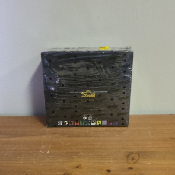 Nightfall Collectible Card Game Box - Black - Picture 3 of 6